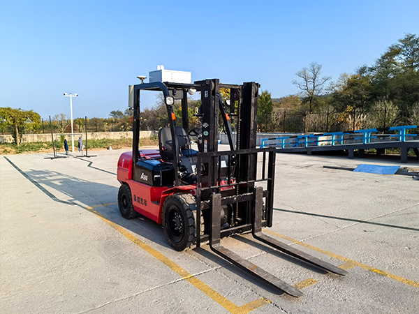 智（zhì）能叉車考試係統